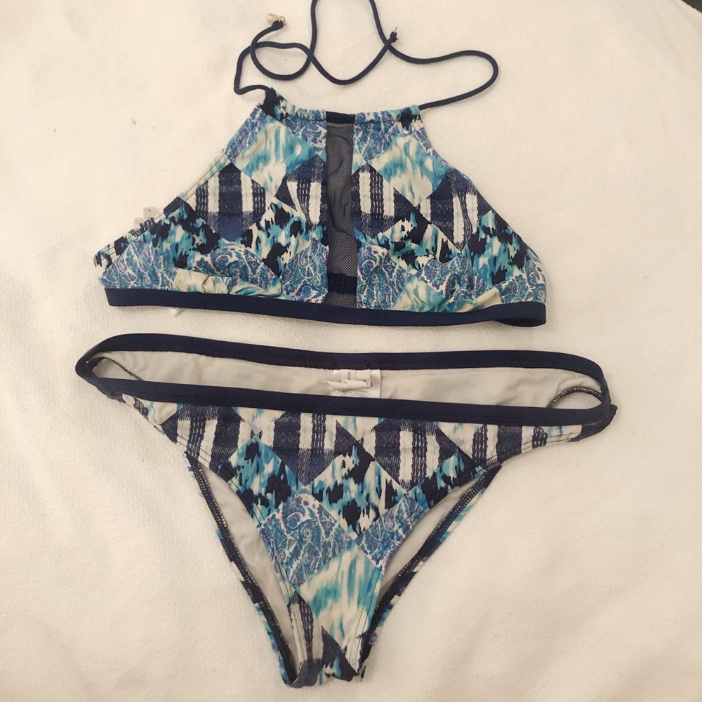 BCBG GENERATION SPORTY BIKINI